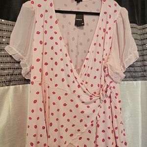 Torrid Pink Lip Pattern Wrap Blouse